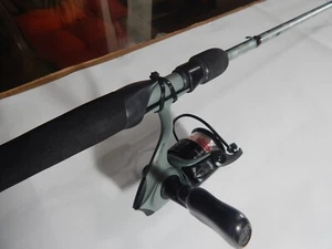 Abu-Garcia Vengeance Spinning Combo,Reel 30,Rod 7ft.Medium Ratio 5.1:1,Drag 14lb - Picture 1 of 5