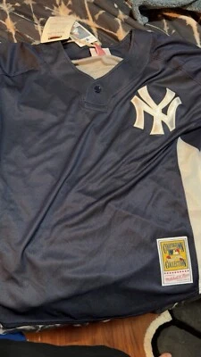 Mitchell & Ness Size Medium Derek Jeter Jersey  - Image 1 of 4