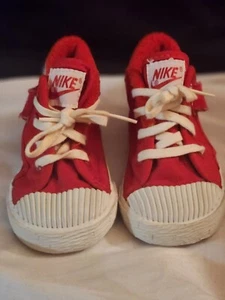 Nike Newborn 0-3 Red Canvas Sneakers Toddler - Picture 1 of 8