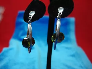 PRETTY STERLING SILVER DANGLE EARRINGS WITH SIM. PERIDOT - NICE - Picture 1 of 5