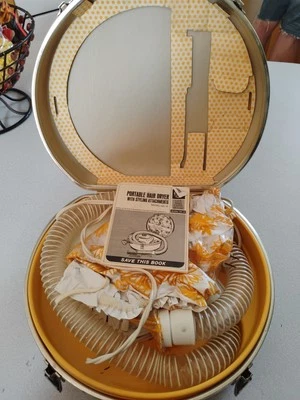 Vintage General Electric GE  Hair Dryer Bonnet F2HD18 Case Tested Working  - Image 1 of 4