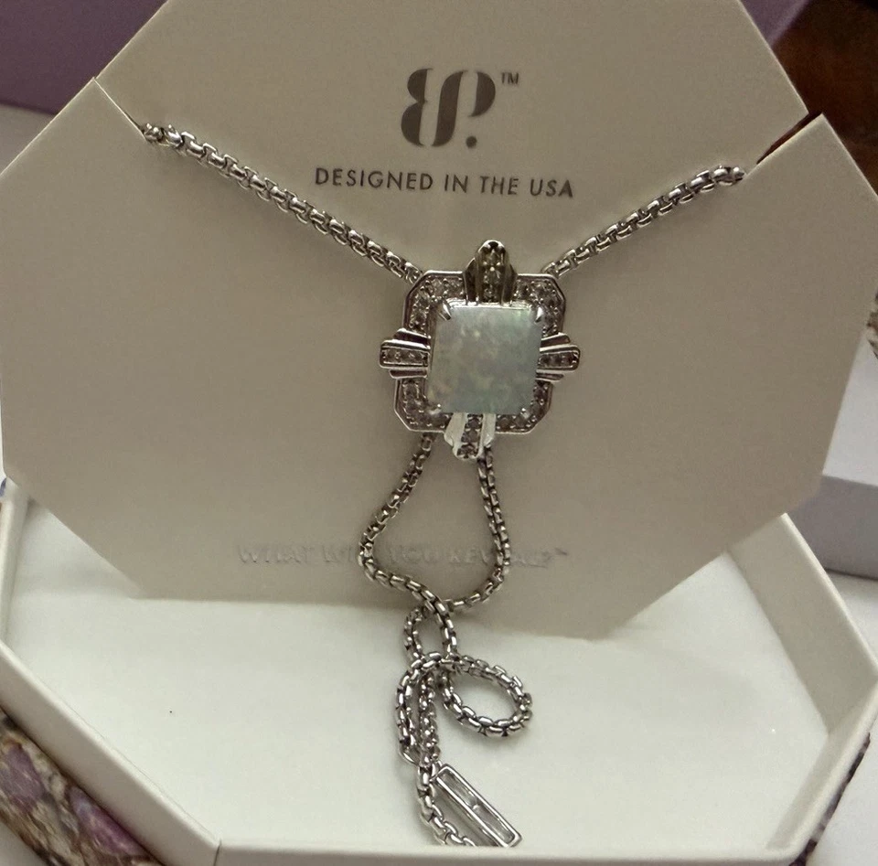 Collar Bomb Party 25 de octubre NK15661 'Lines Of Inner Power' ópalo sobre bolo de rodio Foto 1 de 3