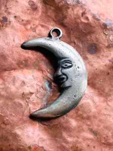 Colgante Vintage Plata 925 MEDIA LUNA Dije Hombre en la Luna Rústico Brutalista - Imagen 1 de 3