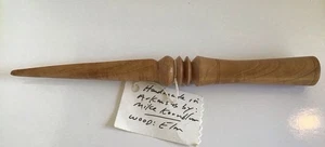 Apri lettere vintage in legno olmo 9", fatto a mano da Mike Kornblum, Arkansas - Foto 1 di 6