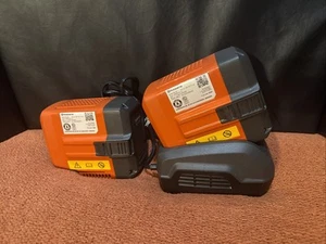 2 Husqvarna Batteries & Charger BLi30 Lithium Ion 36V 7.5Ah 967937702 Genuine - Picture 1 of 19