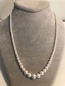 Collar de perlas de imitación graduadas de Japón 16" vintage - Imagen 1 de 5