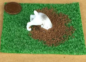 Accesorio de jardín escala 1:12 My Dog, My Lawn, Where My Bone Digger The Puppy - Imagen 1 de 5