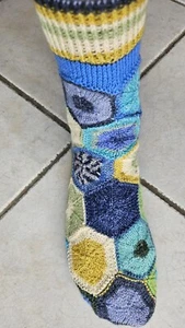 Sechseck-Wollsocken Gr. 39/40 Patchwork handgestrickt Markenwolle neu Handarbeit - Bild 1 von 5