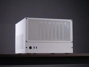 PHALCOMM L8 8Bay NAS CHASSIS 8*3.5HDD+3*2.5SSD WHITE - Picture 1 of 6