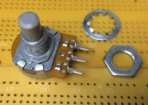 4,7k Leinen Leiterplatte 20 mm Mitte Rastplatte Potentiometer 6,35 mm Welle Omeg mehrere Mengen - Bild 1 von 10