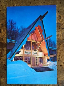 VINTAGE BOYNE MOUNTAIN LODGE EINGANG BOYNE FALLS, MICHIGAN 1965 - WINTER - Bild 1 von 2
