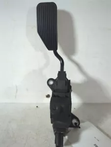 Pedal acelerador Toyota Aygo Vvt-i X-play 3 puertas 2014-2018 78110-0H060 O2 - Imagen 1 de 12
