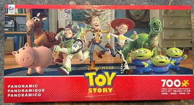 BONITO ROMPECABEZAS Walt Disney Toy Story PANORÁMICO 34" X 12" 700 Piezas Usado Foto 1 de 3