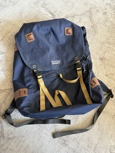 Patagonia Backpack 26L Navy Blue Yellow Straps Outdoor Arbor Pack - Picture 1 of 6