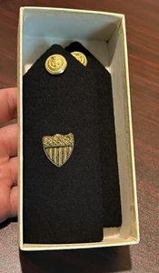 Vintage USCG Coast Guard Shoulder Boards Vanguard Original Box - Picture 1 of 5