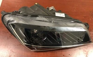 SKODA SUPERB RIGHT HEADLAMP NP, BI XENON TYPE, 03/16-04/19 16 17 18 19 - Picture 1 of 4