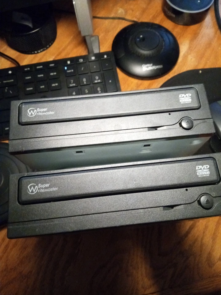 Samsung Toshiba SH-224DB/RSBS Internal DVD Writer Model SH-224 - Image 1 of 1