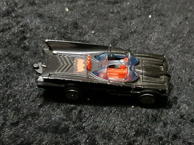 K-8 corgi Juniors: Batmobile schwarz + Batman Figur - Bild 1 von 4
