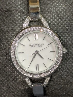 Reloj Bulova Damas Declaración Gema y Tono Plateado 43L166 B4 Talla 6.4" Batería Nueva  Foto 1 de 4