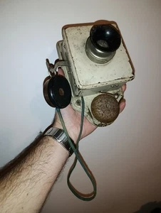 Antique wall telephone not rotary - Afbeelding 1 van 11