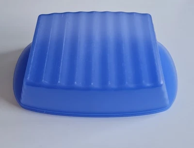 Junge Welle Brotbehälter Kuchenbehälter Schlemmerwelle von Tupperware - Bild 1 von 4