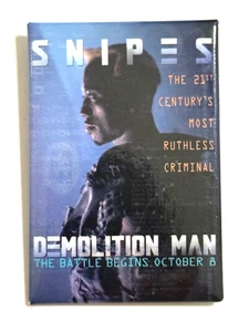 Wesley Snipes Demolition Man Película Promo Pin Botón 1993 Warner Bros - Imagen 1 de 3