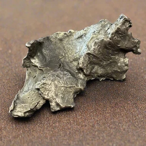Natürlicher großer Sikhote-Alin Meteorit 83,91gr - SE Russland - fiel am 2.12.1947 - Bild 1 von 5