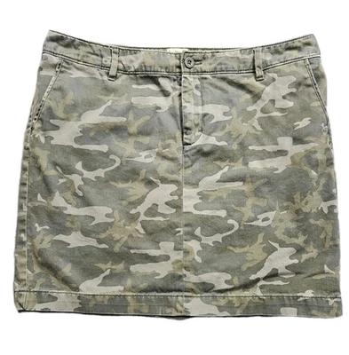 G.H. Bass Camo Mini Skirt Womens 12 Green A Line Zip Fly Pockets 100% Cotton - Image 1 of 4