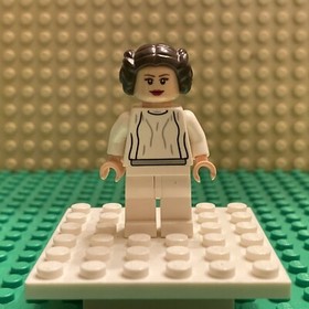 LEGO Star Wars Princess Leia Minifigure White Dress Big Eyelashes 7965 sw0337