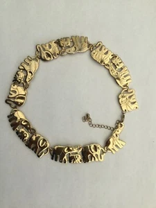 elephant gold coloured metal necklace - Picture 1 of 4