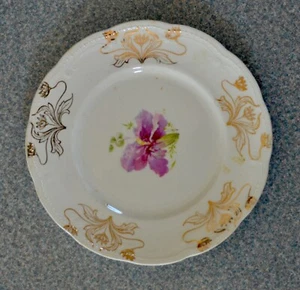 OWEN MINERVA ANTIQUE VINTAGE GOLD MEDAL HAND PAINTED DESSERT PLATE - 7 1/4" - Picture 1 of 3