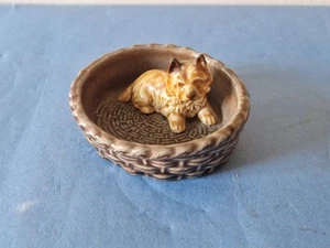 Vintage Wade Dog in Basket Ceramic Trinket Dish - Picture 1 of 5