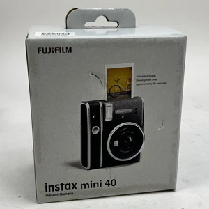 Fujifilm Instax Mini 40 fotocamera istantanea flash nero esposizione automatica - nuova con scatola - Foto 1 di 15