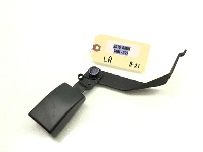 BMW 740I 2016-2019 hebilla del cinturón de seguridad trasero izquierdo fabricante de equipos originales. Foto 1 de 4