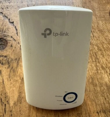 TP-LINK TL-WA850RE Universal Wireless Range Extender - White - Image 1 of 2