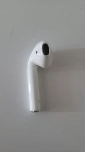 Apple AirPods 2nd Generation Right Pod Only Replacement Genuine OEM A2032 - Picture 1 of 3