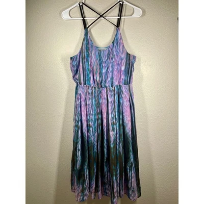 Vestido midi Freebird sin mangas estampado acuarela cintura elástica talla md/grande Foto 1 de 4