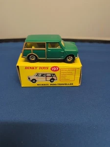 MORRIS MINI TRAVELLER CAR MODEL 1:43 TAGLIA 197 DINKY TOYS omaggio Royal Mail P&P - Foto 1 di 6