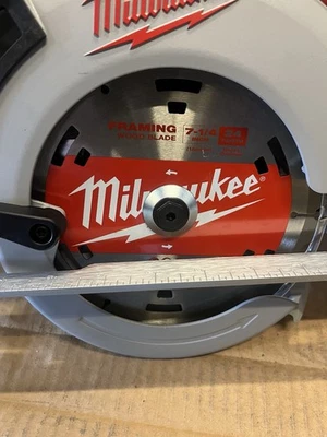 Sierra circular Milwaukee 2631-20 M18 7-1/4"  Foto 1 de 4