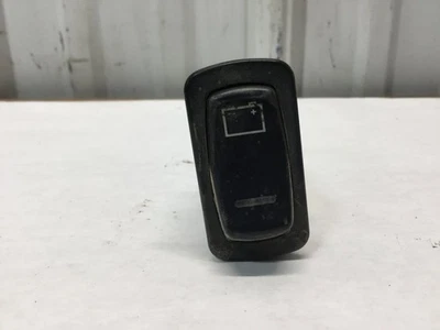 Interruptor de tablero/consola BATERÍA DE GRANITO Mack CV - Usado | P/N 1MR4323M11 Foto 1 de 4