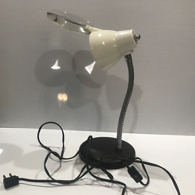 Vintage Big Eye Magnifying Lamp Cast Iron Base & Flexible 10" Goose Neck Arm - Image 1 of 4