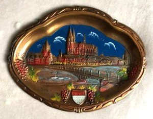 A 9" WIDE x 0.375" DEEP, 519g, KOLN AM RHEIM-THEMED, WALL-HANGABLE COPPER DISH - Picture 1 of 4