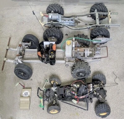 Tamiya Kyosho Sanwa Vintage RC Car Lot 3pcs Engine x2 RC x1 with Rakuda Battery - Image 1 of 4