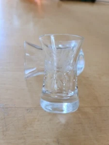 Likör Set 3er,Gläser 6.3cm hoch, Krug ca 12.5cm hoch  Geschliffenes Blumenmotiv  - Bild 1 von 7