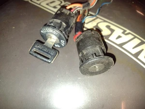 1990 DR650 Suzuki DR600 SP600 Key Switch Assembly Key Ignition Switch OEM - Picture 1 of 5