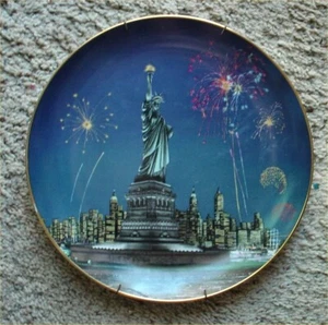 Statute of Liberty Independence Plate - Collectible 1986 - Armstrong - Picture 1 of 2