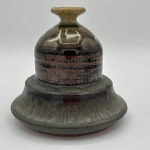 Bud Vase Studio Art Pottery Painted Glazed Signed on Bottom Stands 4.25 Inch Vtg - Picture 1 of 13