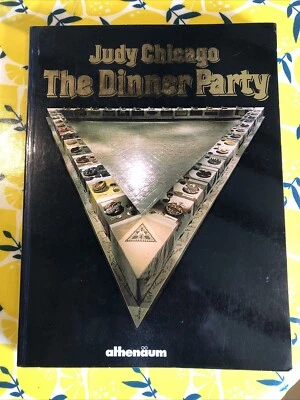 The Dinner Party Judy Chicago Schirn Kunsthalle Frankfurt, Ausstellung VOM1 1987 - Image 1 of 4