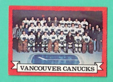 (1) TEAM PHOTO 1973-74 O-PEE-CHEE # 107 VANCOUVER CANUCKS VG CARD (G9850)