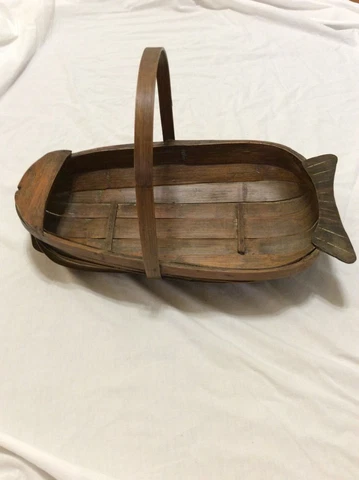Vintage Fish Shaped Basket w Handle Hand Crafted Carved Wood Bamboo Ex lg Cover